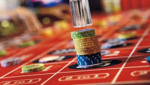 Antarmuka Pragmatic Play di aplikasi mobile apigacor88 menampilkan slot dan live dealer yang responsif